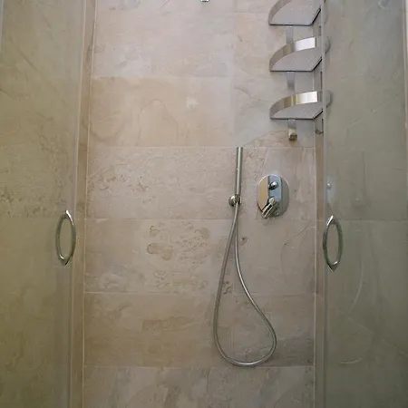 Apartment Cola Di Rienzo A Rom